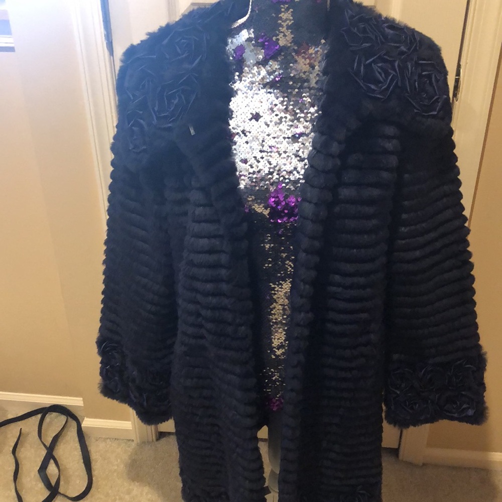 Coat - Picture 8 of 10